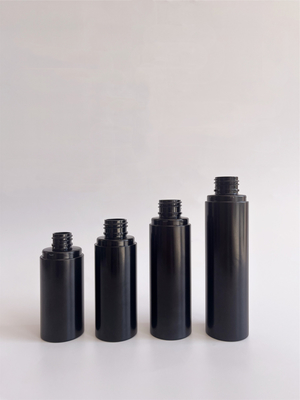 Garrafas cosméticas plásticas de 20/24 de ODM do tamanho do pescoço com a bomba da emulsão da bomba do pulverizador e o tampão da tampa