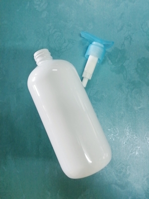 Garrafas, champô e garrafas de lavagem plásticos vazios reusáveis do corpo
